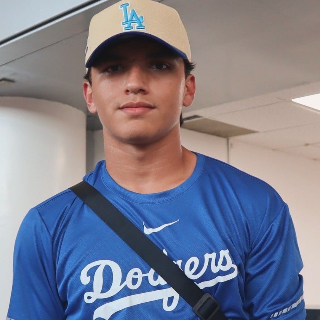 Ezequiel ya puede batear rectar de 95 mp/h. Foto IG showtime.athletes