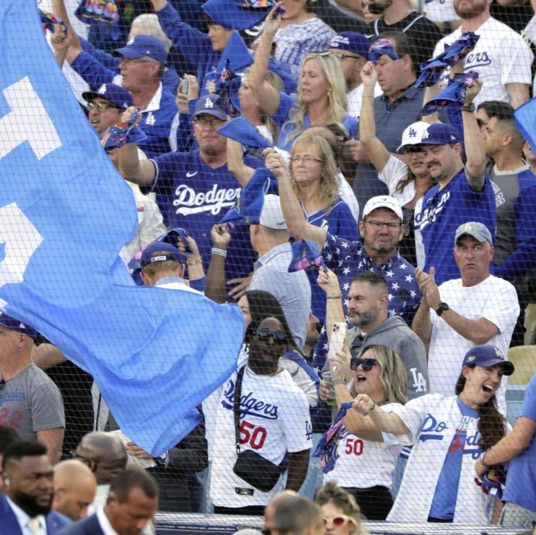 Aficionados de Dodgers están dispuestos a pagar miles de dólares para ver a su equipo en la Serie Mundial. Foto AP