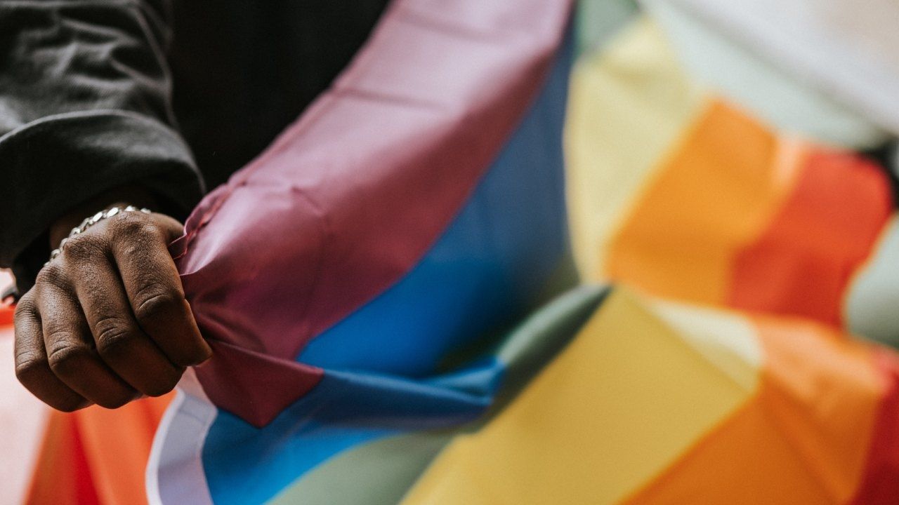 EUA pidió a Uganda derogar la ley contra la homosexualidad aprobada y amenazó con sancionar al país africano