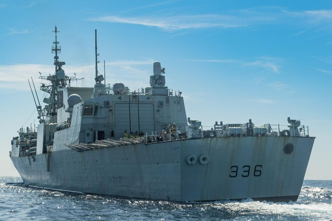 Buques de Guerra de EUA y Canadá Cumplen Misión en Estrecho de Taiwán