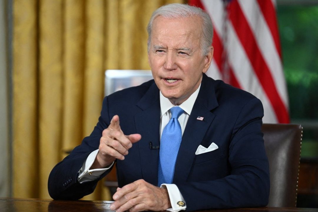 El presidente Joe Biden firmó el sábado la ley que eliminó el riesgo de impago de la deuda de Estados Unidos