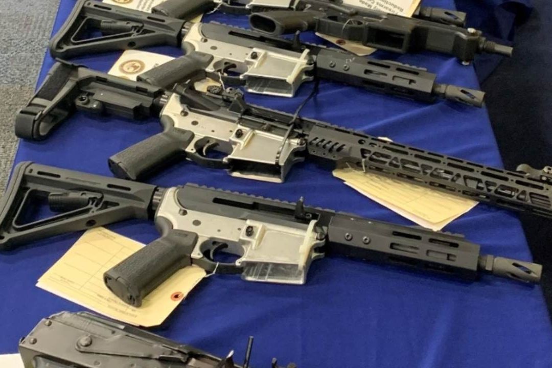 Combate de tráfico de armamento hacia México