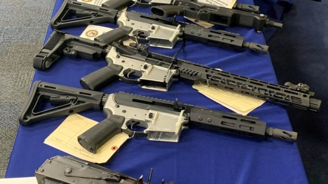 Combate de tráfico de armamento hacia México
