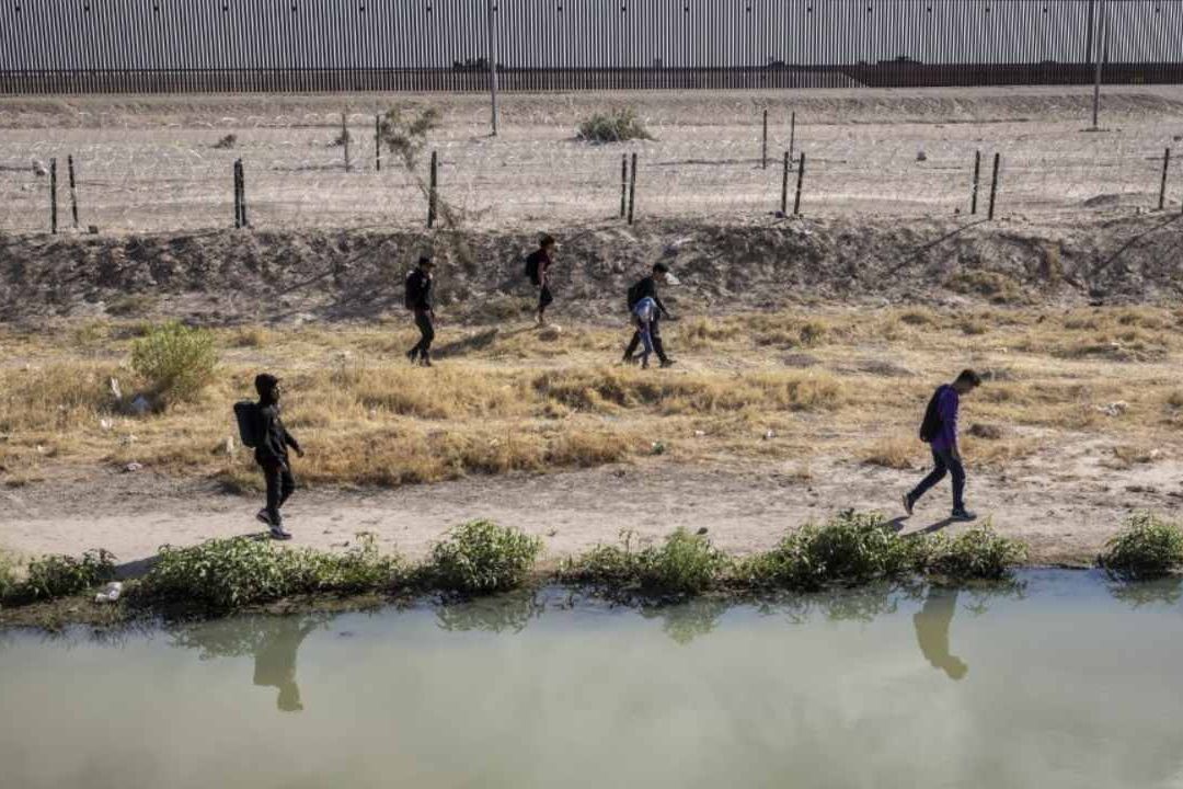 EUA Sanciona a Red Mexicana Acusada de Ayudar a Migrantes a Cruzar la Frontera