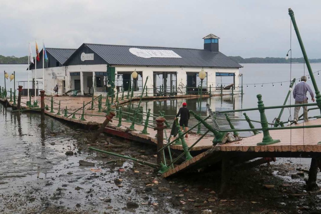 Ecuador Declara Estado de Excepción tras Terremoto