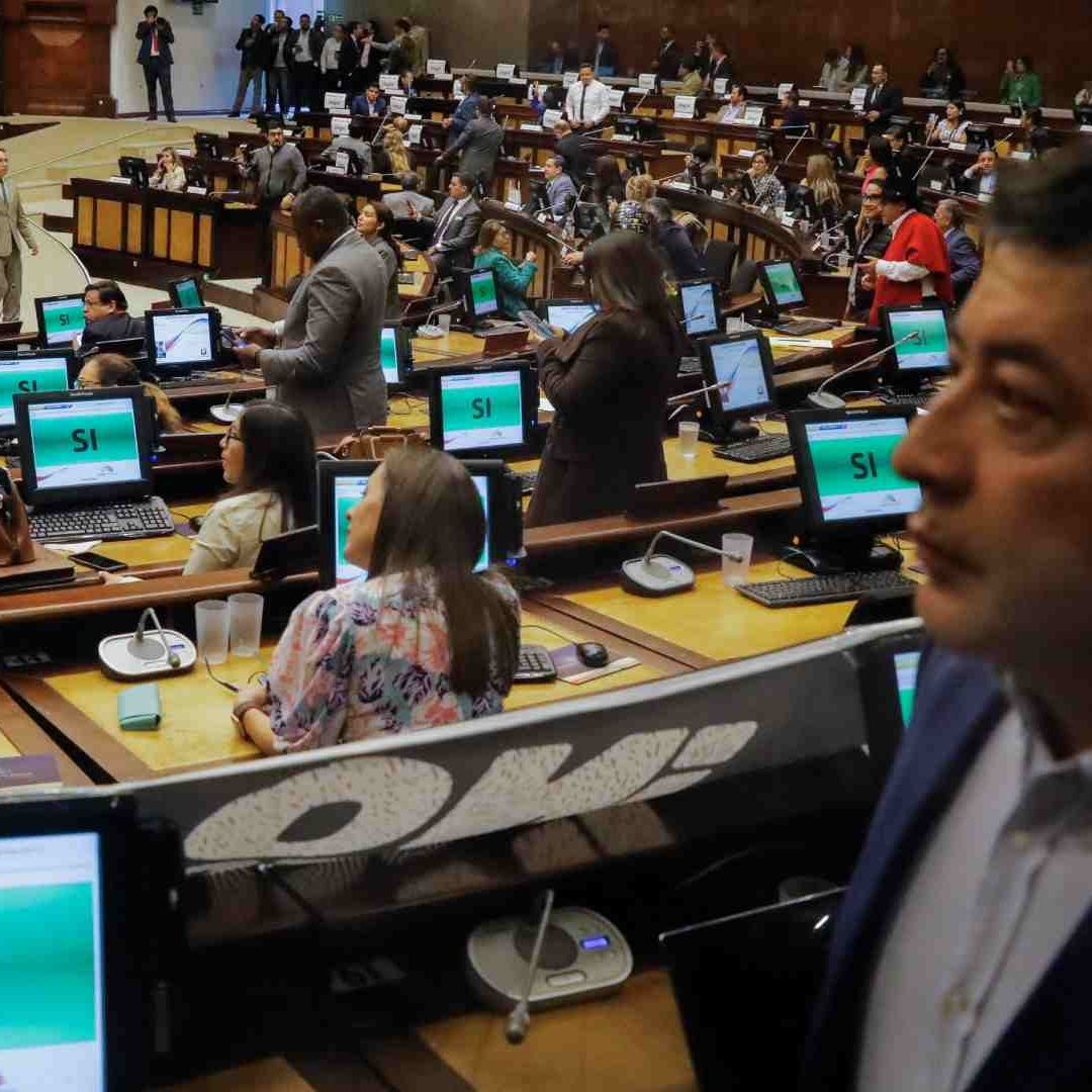 Congreso de Ecuador aprueba juicio político contra Guillermo Lasso