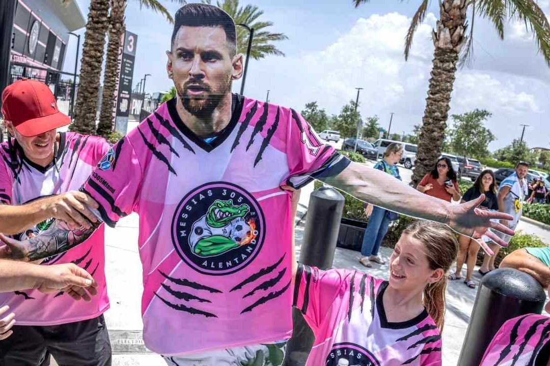 Messi llega a Miami para firmar contrato