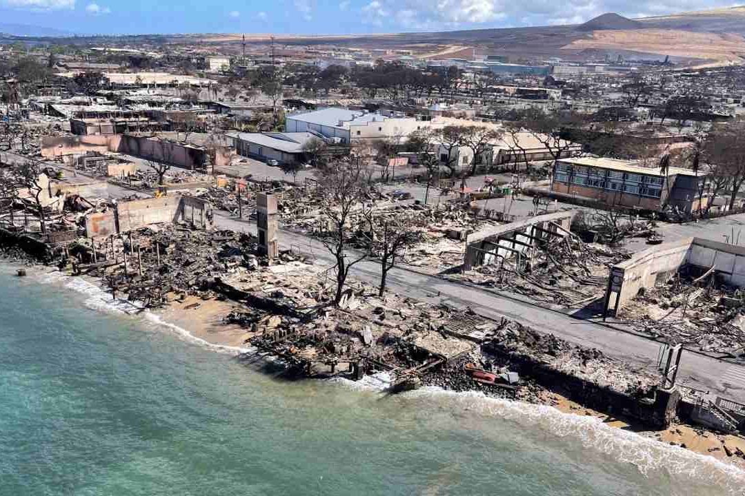 Hawái Reporta 93 Muertos por el Incendio Más Letal en EUA en un Siglo