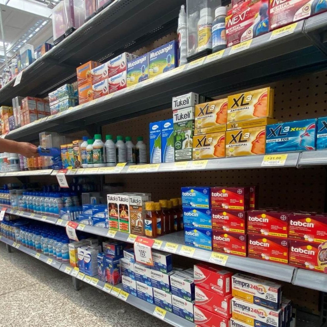 La Cofepris alertó por el robo de Vaporub y VitaPyrena Forte