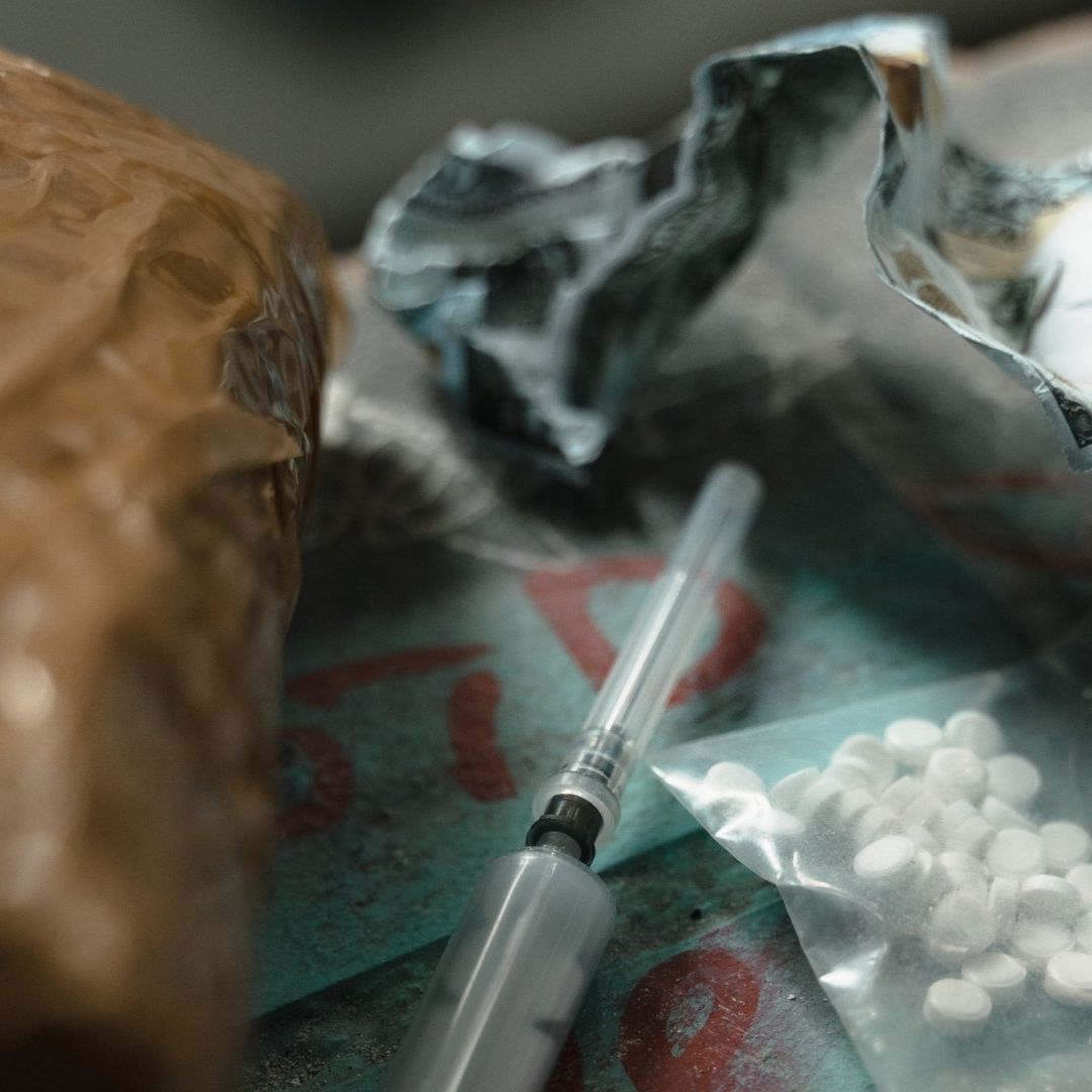El tráfico de fentanilo causa más de 100,000 muertes anuales en Estados Unidos