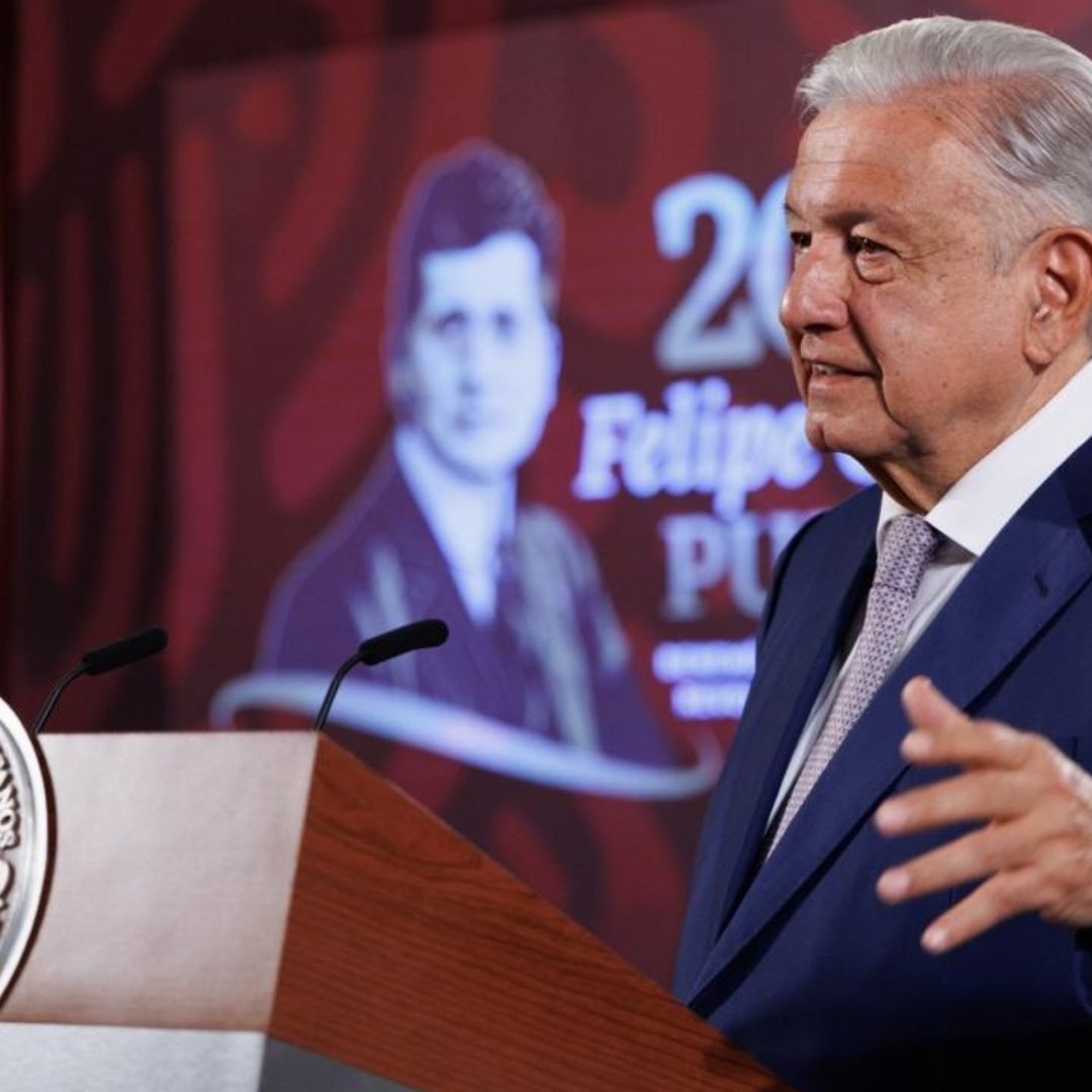 AMLO Señala que 'Lunes Negro' Es Aviso de que Economía Mundial No Anda Bien: 'Pasamos la Prueba'