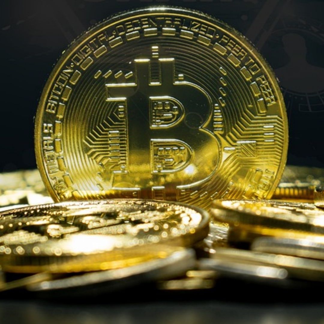 El bitcoin y el ether se desplomaron hoy 5 de agosto de 2024 a mínimos de varios meses, ya que la preocupación por una posible recesión en EUA