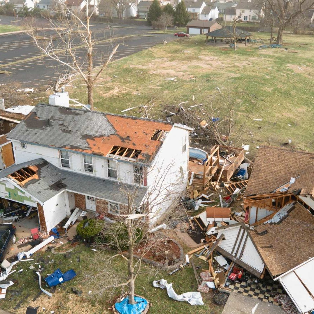 Así quedaron las viviendas después del paso de un tornado en Missouri.