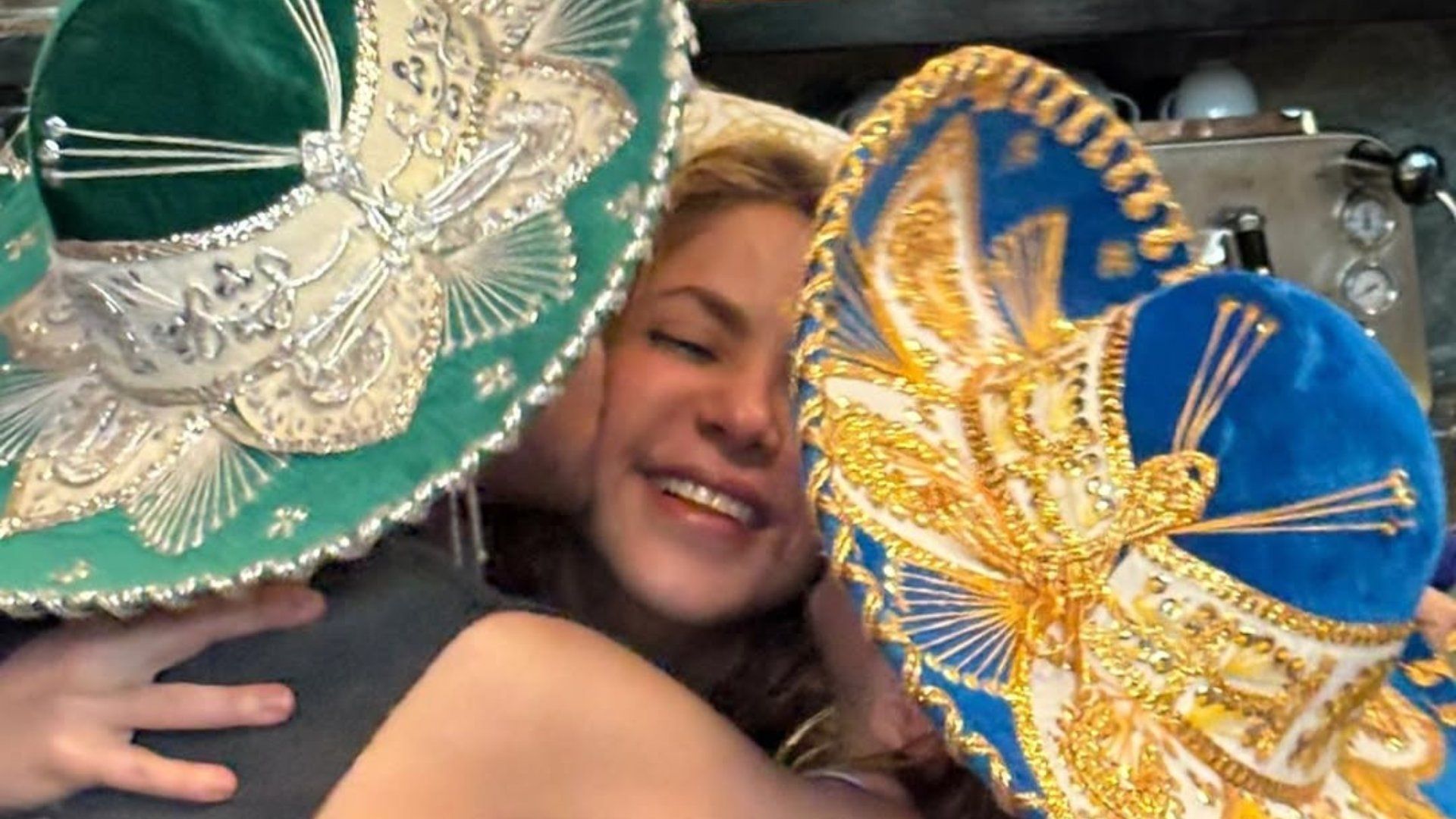 Shakira anunció que deja de vivir en México
