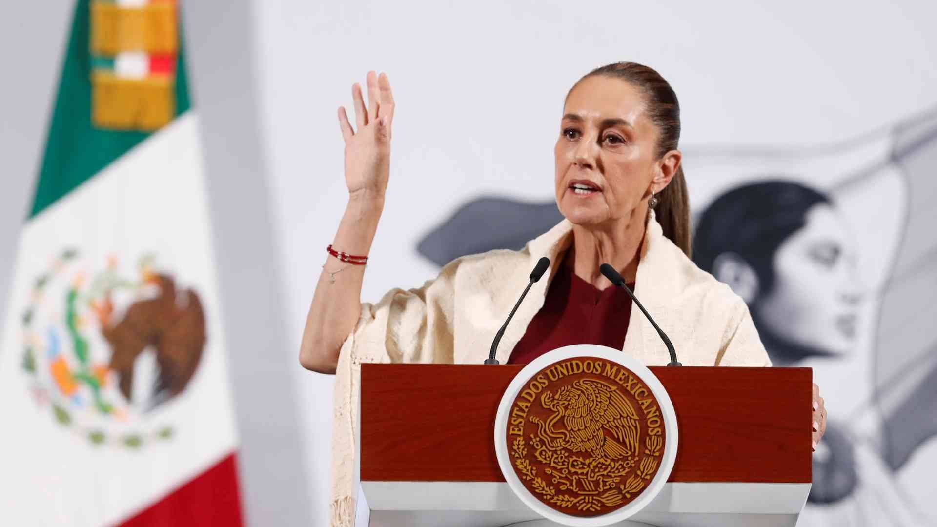 La presidenta Claudia Sheinbaum durante la conferencia mañanera de hoy