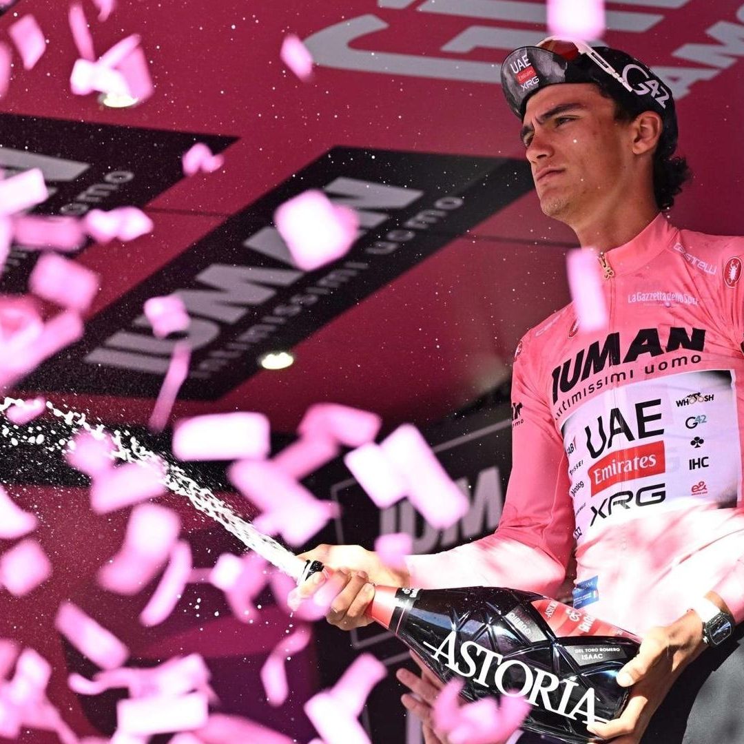 Isaac del Toro en la celebración del Giro de Italia