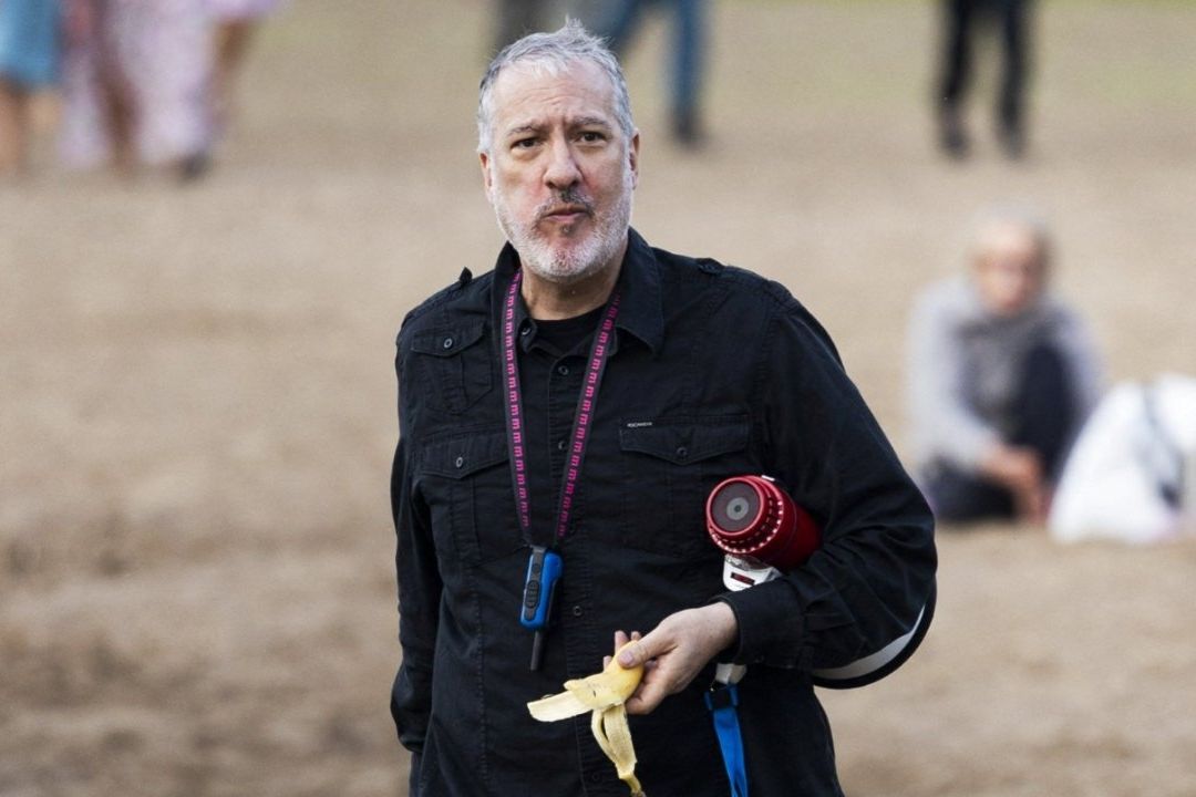 Spencer Tunick organizó fotos al desnudo en Kuopio, Finlandia. y miles de personas astieron al encuentro
