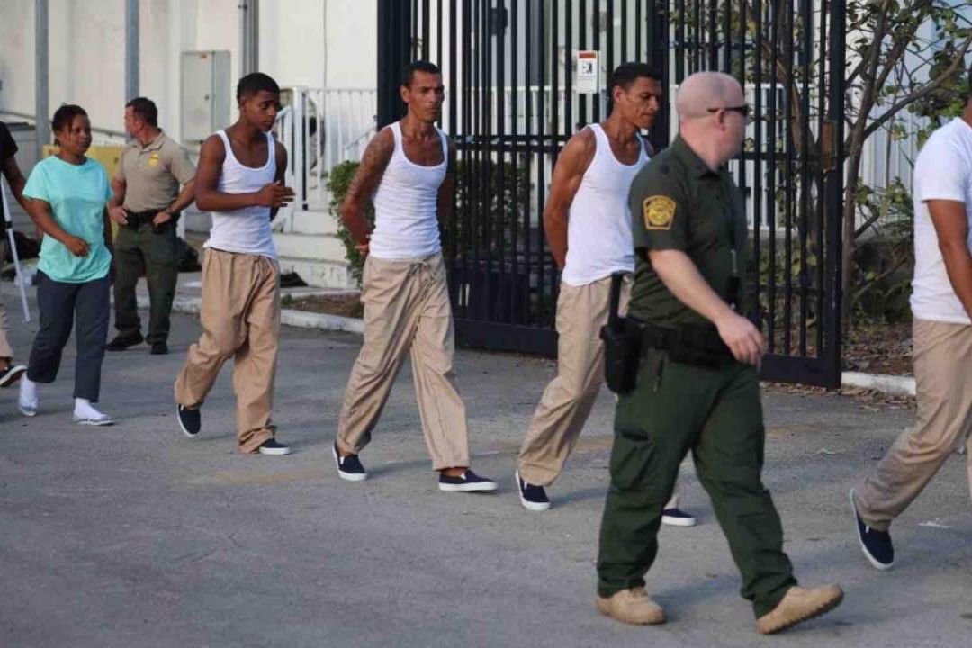 Organizaciones Demandan a Florida por Nueva Ley Migratoria de DeSantis