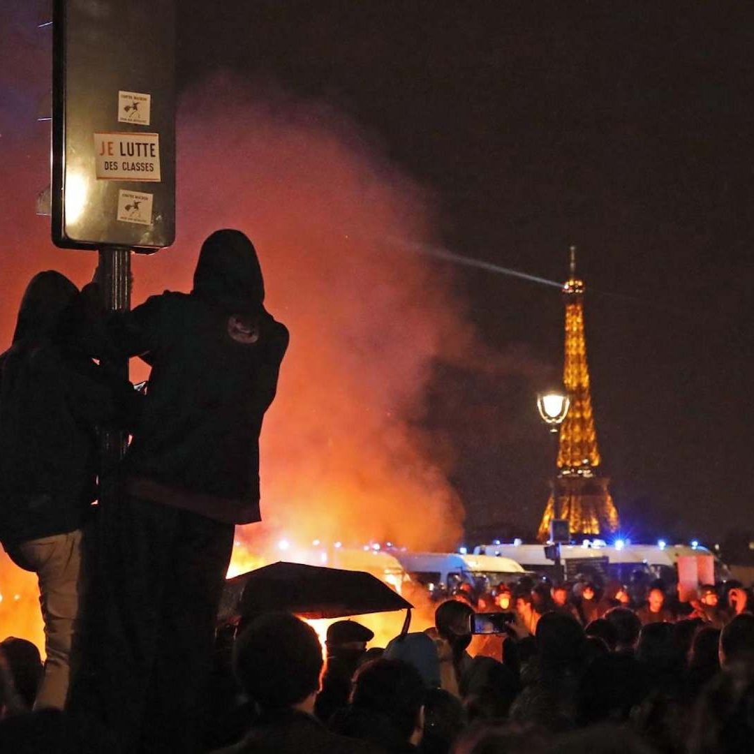 Francia: Violentas protestas dejan al menos 60 Detenidos