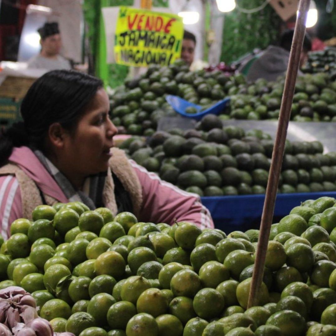 Persona en mercado público