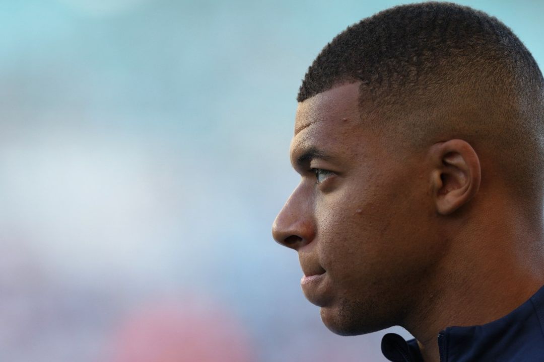 Mbappé Llama a la Paz en Francia: ‘La Violencia debe Terminar’