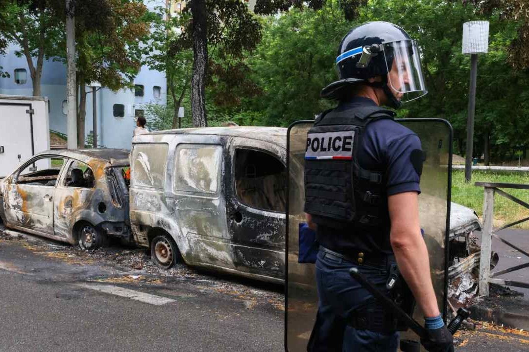 Francia: En Medio de las Protestas Inicia Funeral de Nahel