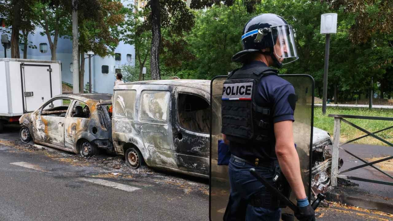 Francia: En Medio de las Protestas Inicia Funeral de Nahel