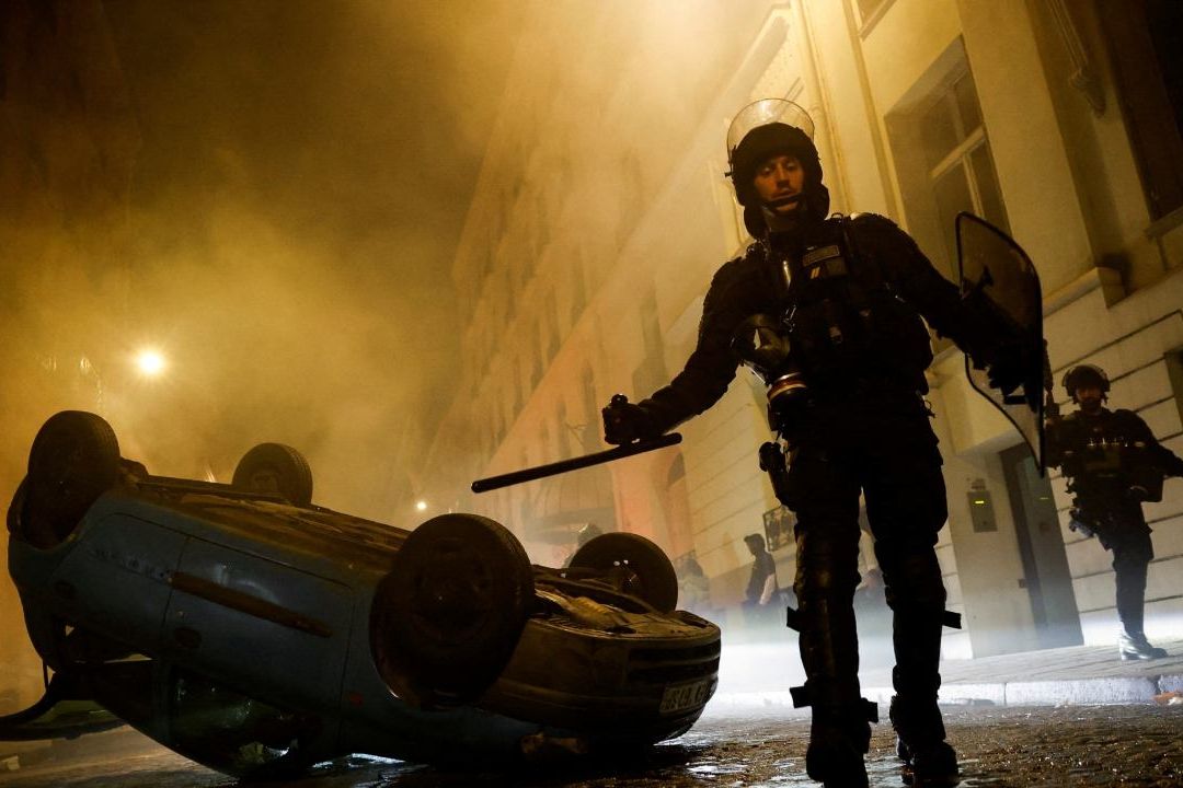 Más de 700 Detenidos en Francia en la Quinta Noche de Protestas