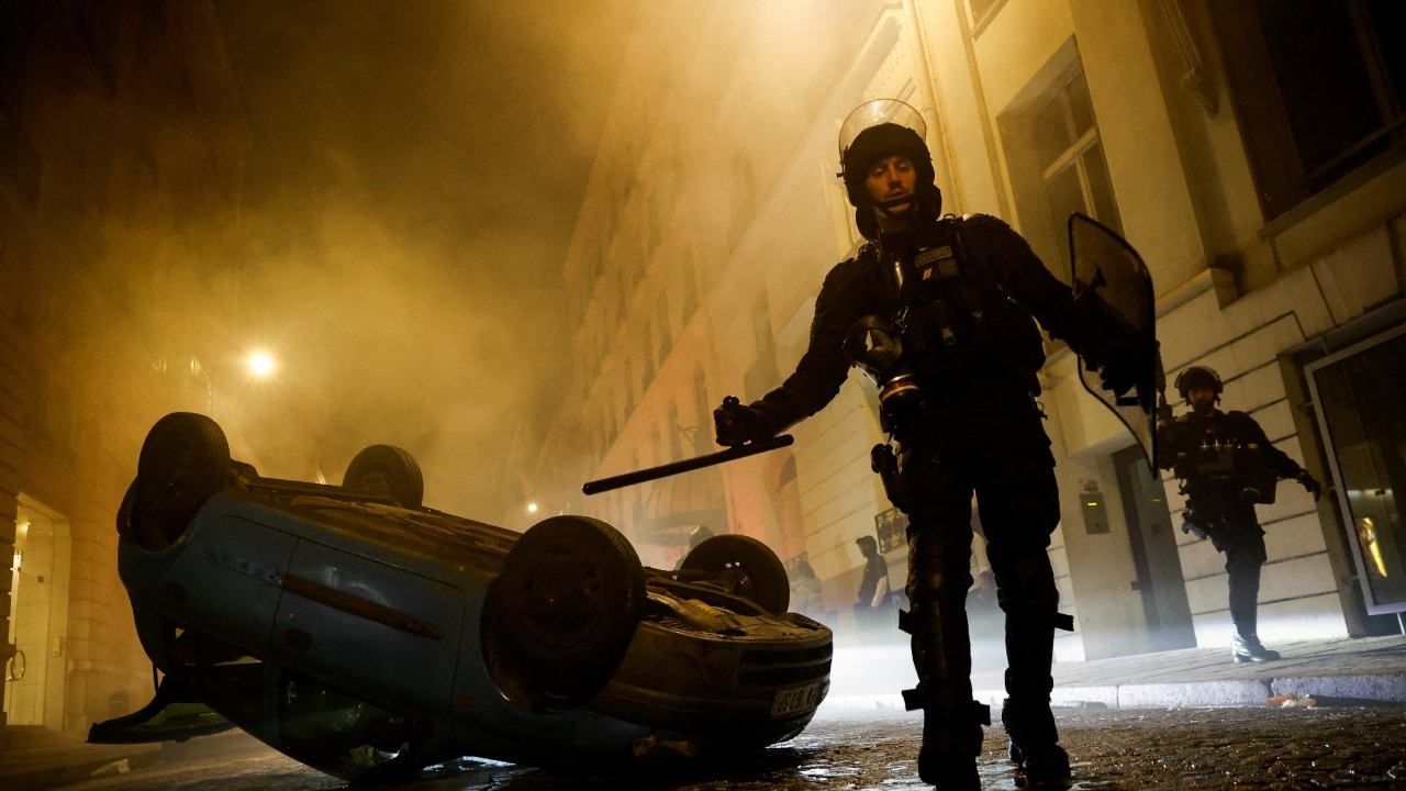 Más de 700 Detenidos en Francia en la Quinta Noche de Protestas