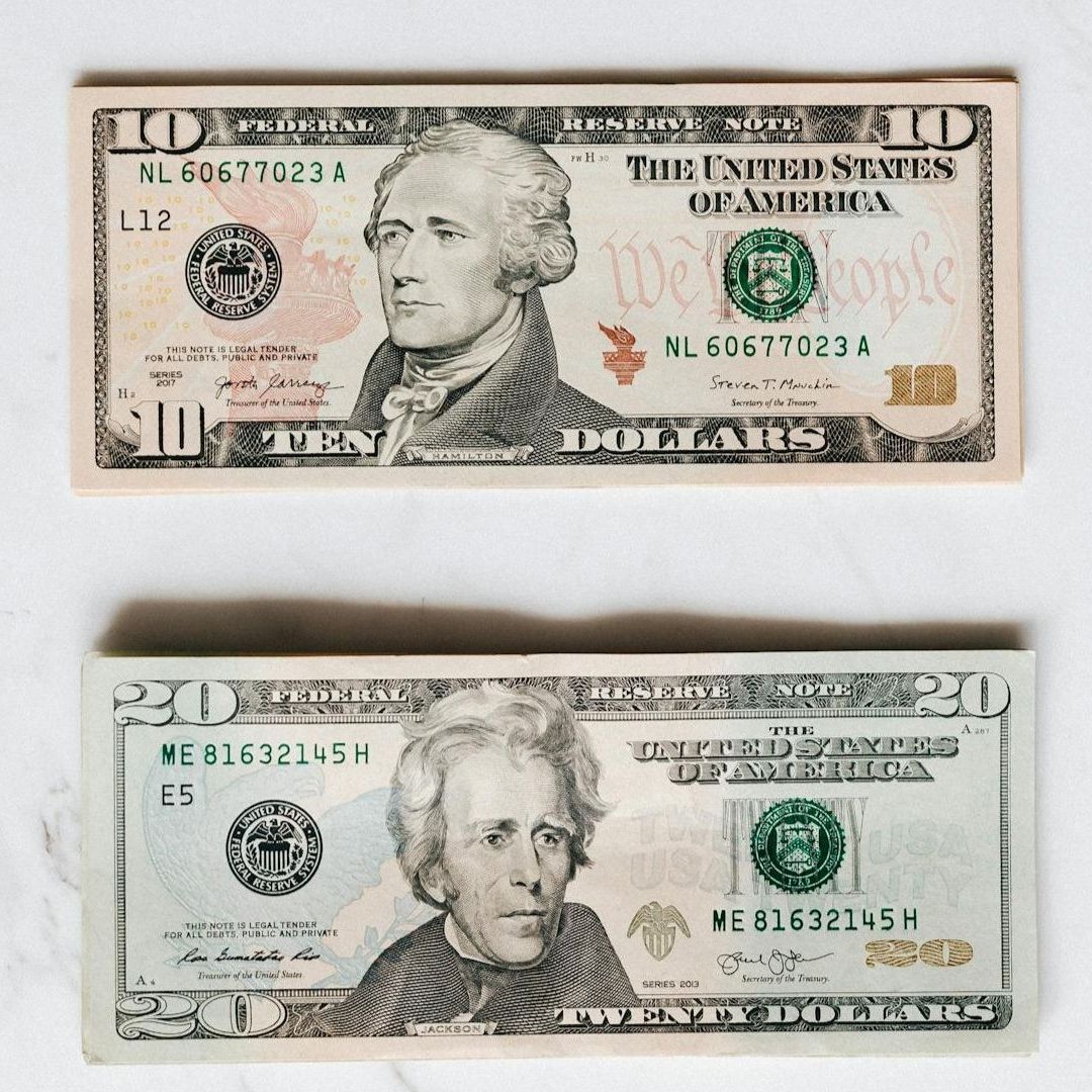 Precio del Dólar Hoy MARTES 4 de Noviembre de 2025: ¿Cómo Está el Tipo de Cambio con el Peso?
