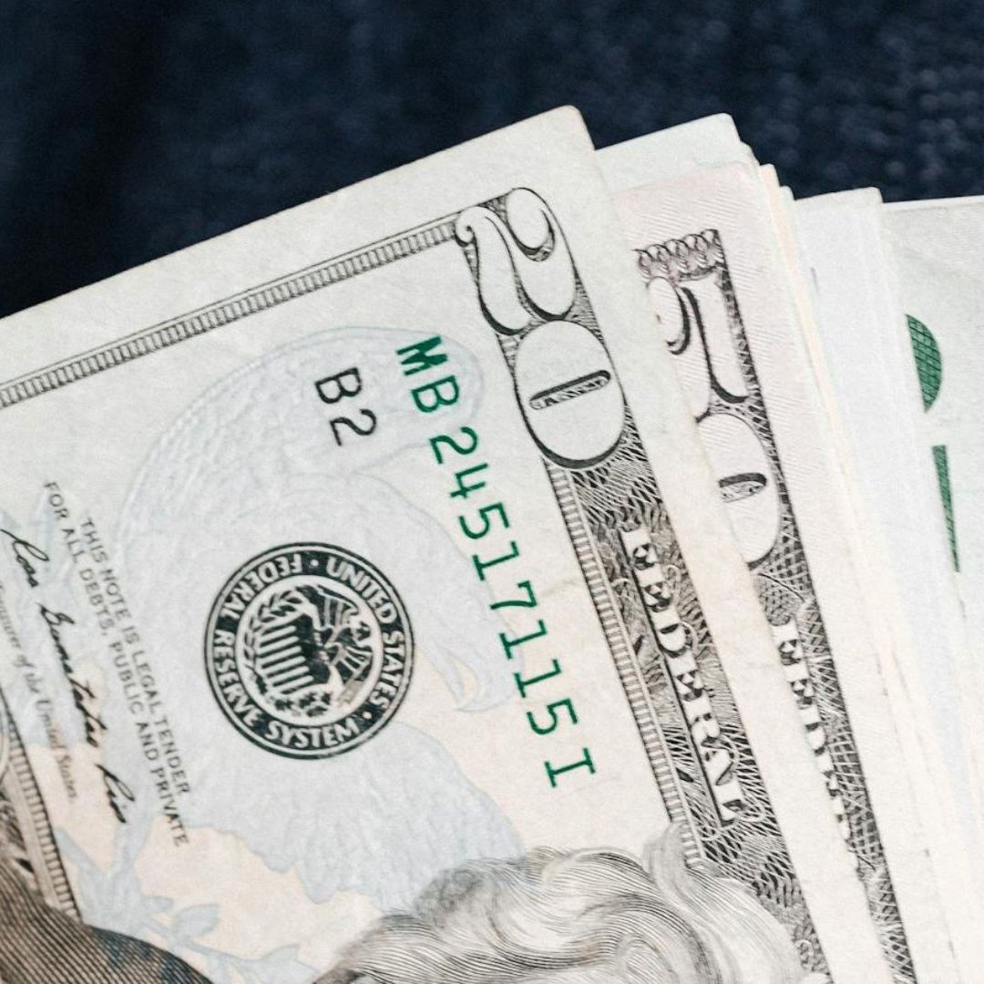 Precio del Dólar Hoy VIERNES 12 de Diciembre de 2025: ¿Cómo Está el Tipo de Cambio con el Peso?
