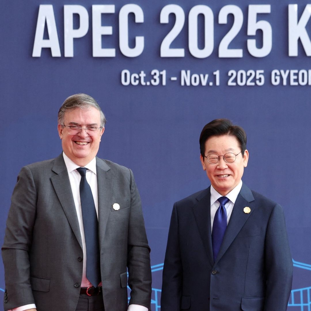 Ebrard Llama a Que APEC Lidere Reforma de la OMC Mientras Que México Prepara Nuevos Aranceles