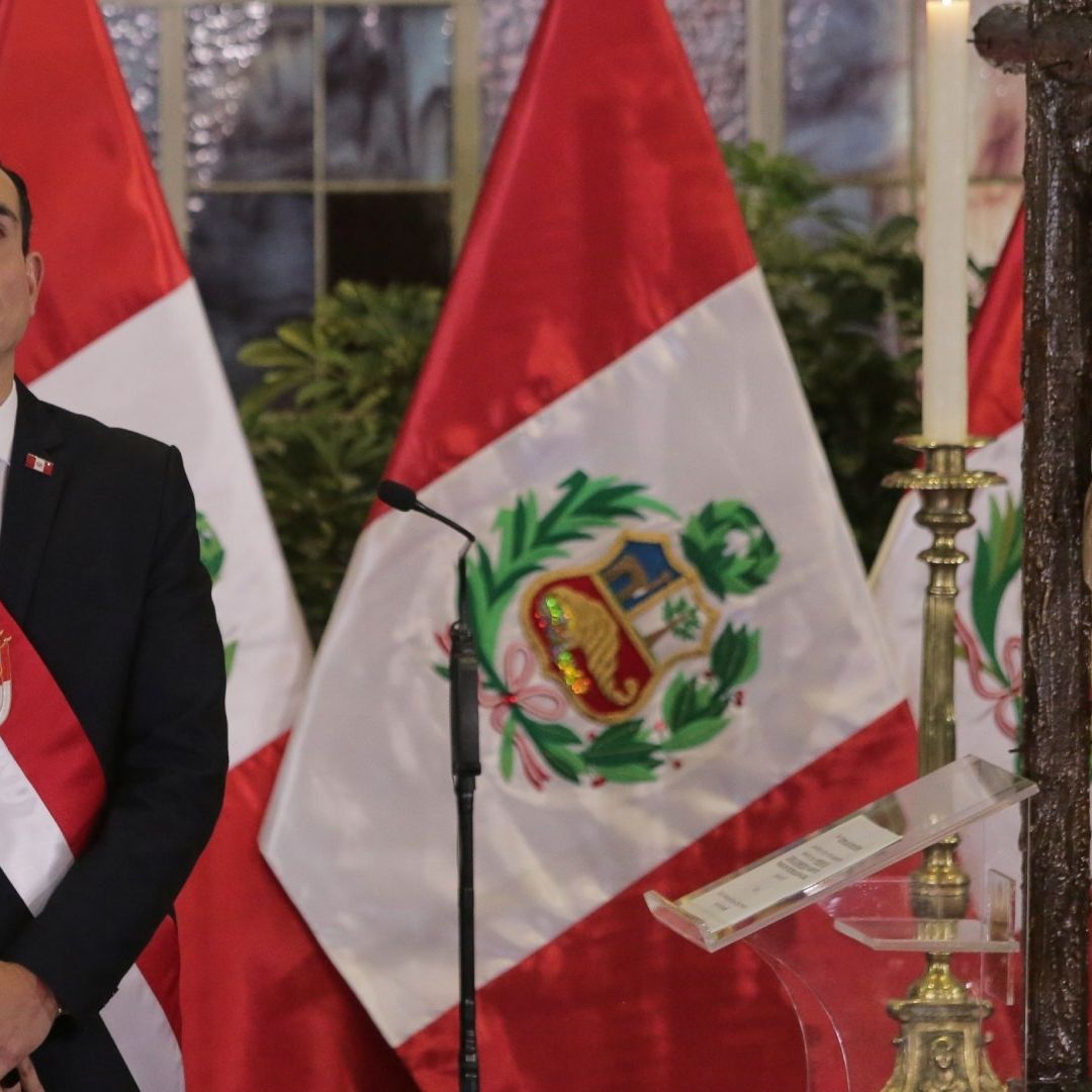 El presidente interino aseguró que hay posibilidad de entrar a la embajada mexicana.