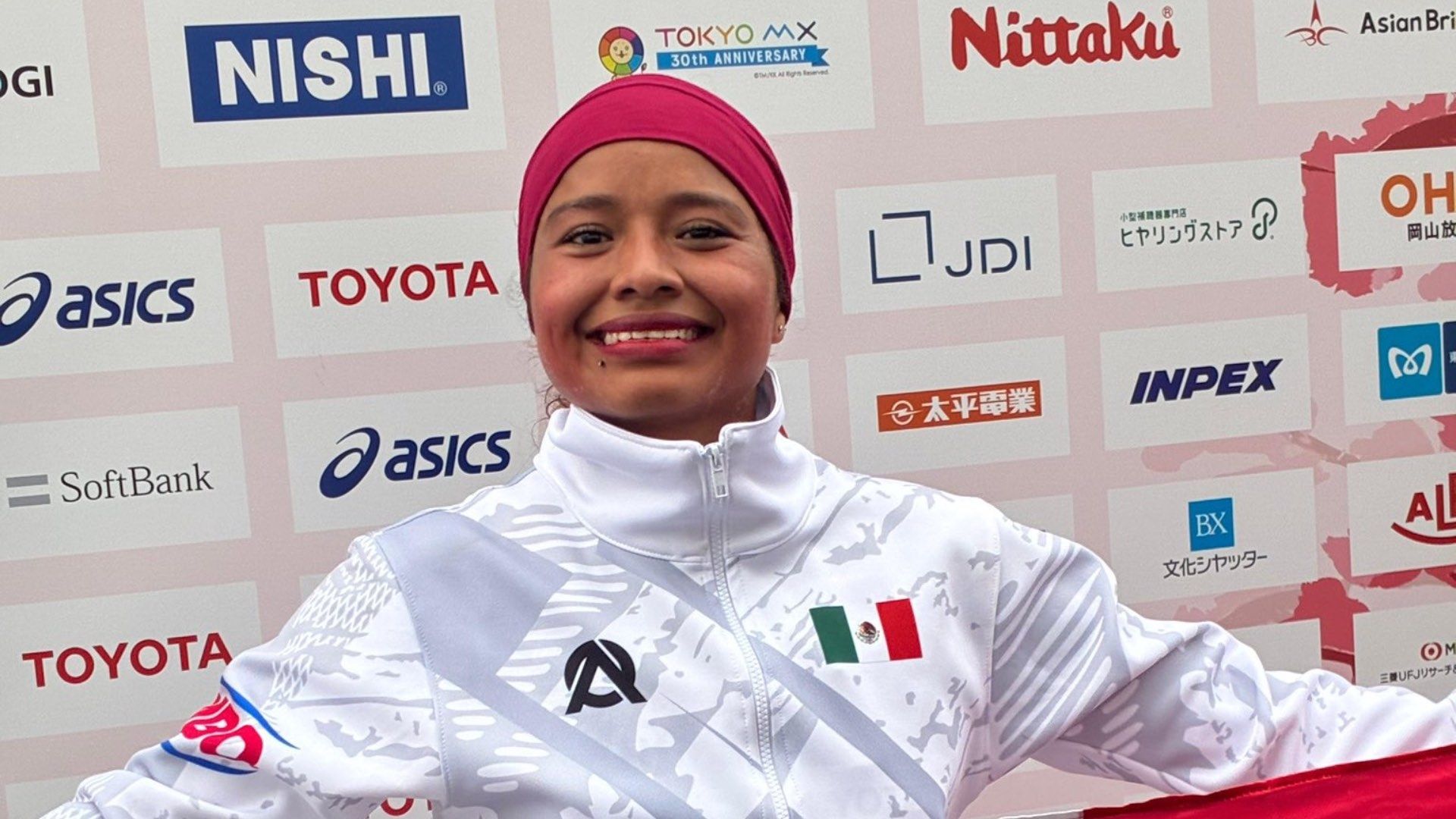 Lourdes Ponce cierra la participación tricolor con un triunfo histórico en el maratón