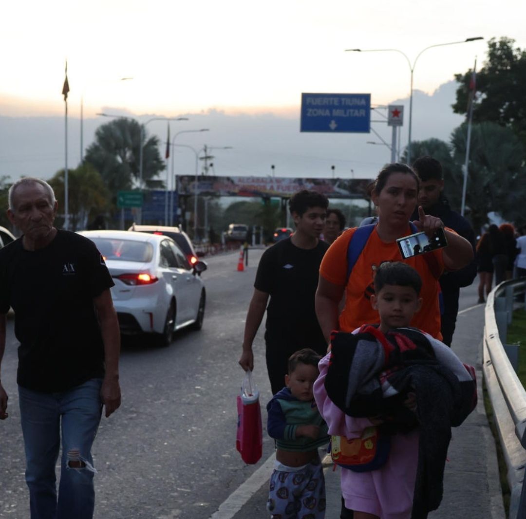 Qué Hacer si Soy Mexicano en Venezuela Durante Ataques Militares de Estados Unidos