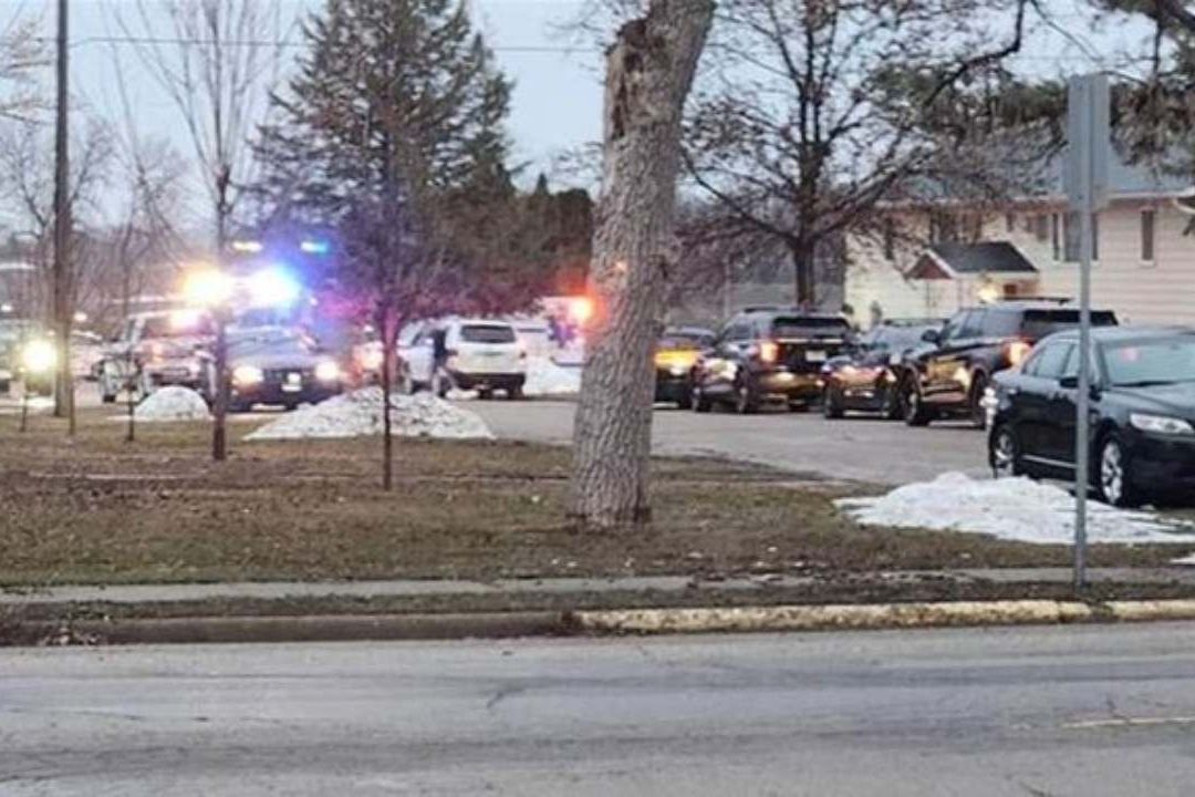 Muere policía, otros quedan heridos, en tiroteo en Minnesota