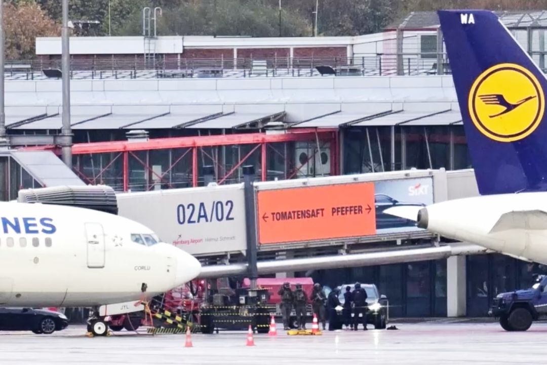Detienen a Hombre Armado que Tomó a su Hija como Rehén en Aeropuerto de Hamburgo