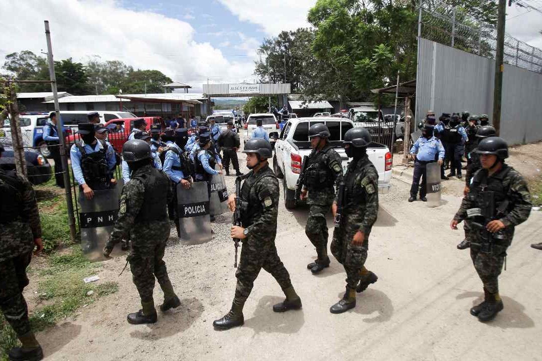 Motín en Cárcel de Mujeres de Honduras Suma 46 Reclusas Muertas Calcinadas y con disparos