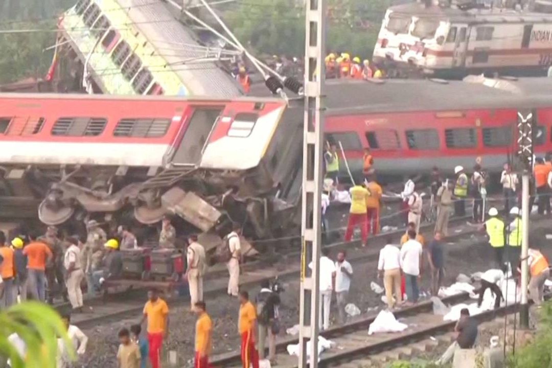 La comunidad internacional lamentó la colisión de tren ocurrida en el estado indio de Odisha