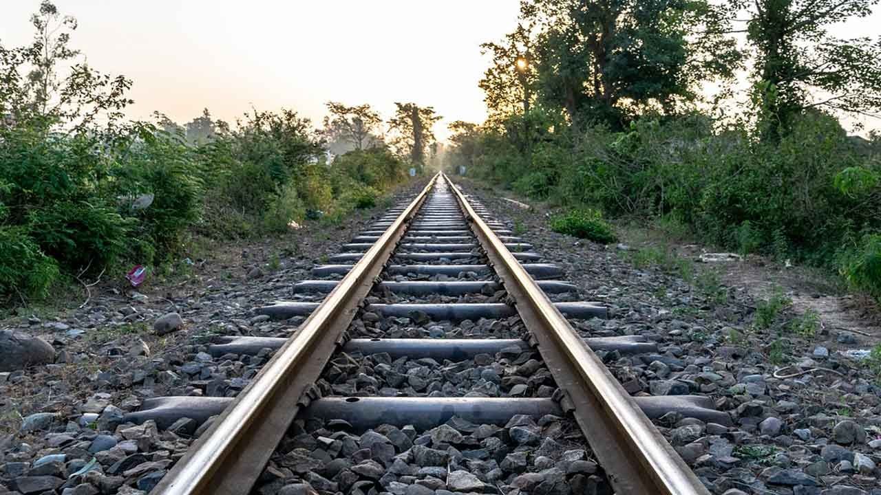 Otro accidente de trenes en India, tras el choque que dejó 275 muertos