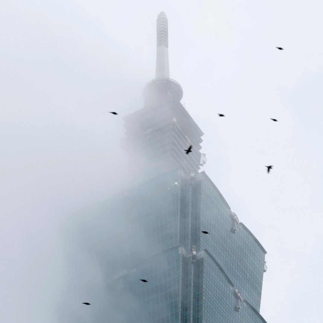Por Mal Clima, Posponen Escalada sin Cuerdas de Alex Honnold al Rascacielos Taipei 101 en Taiwán
