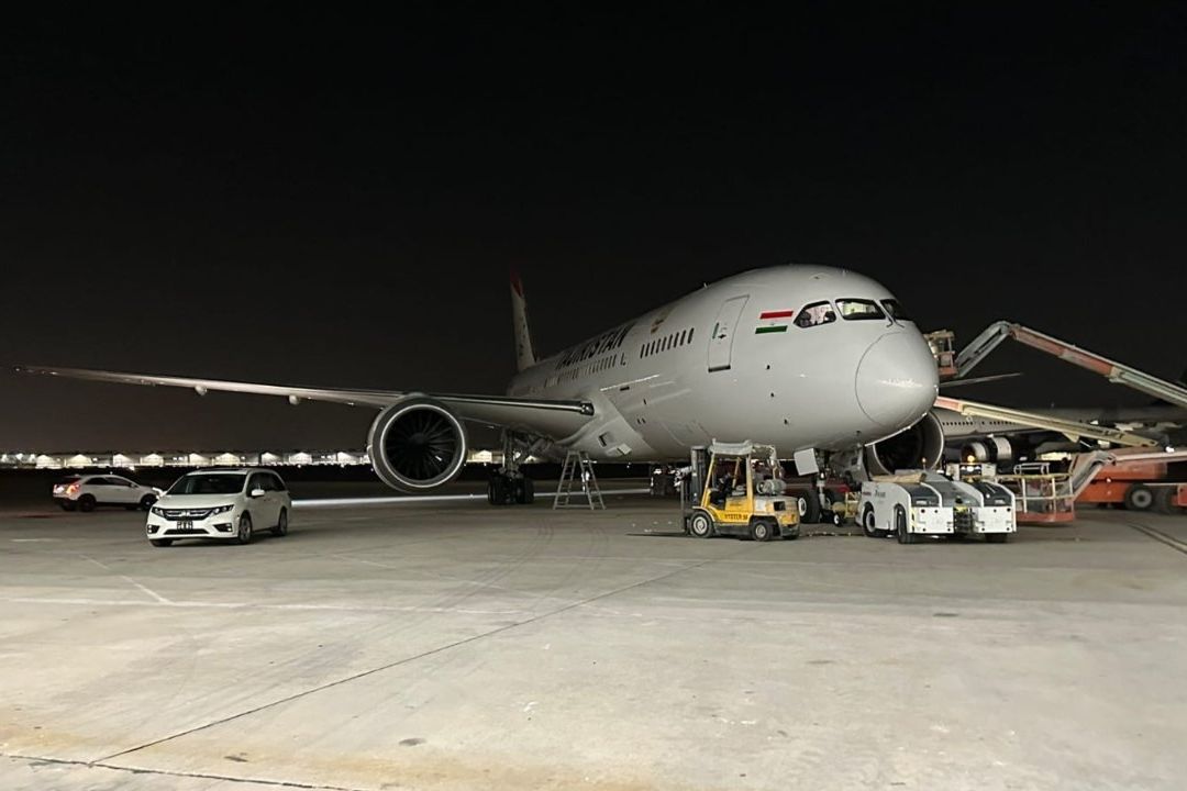 Avión Presidencial Listo para Arribar a Tayikistán