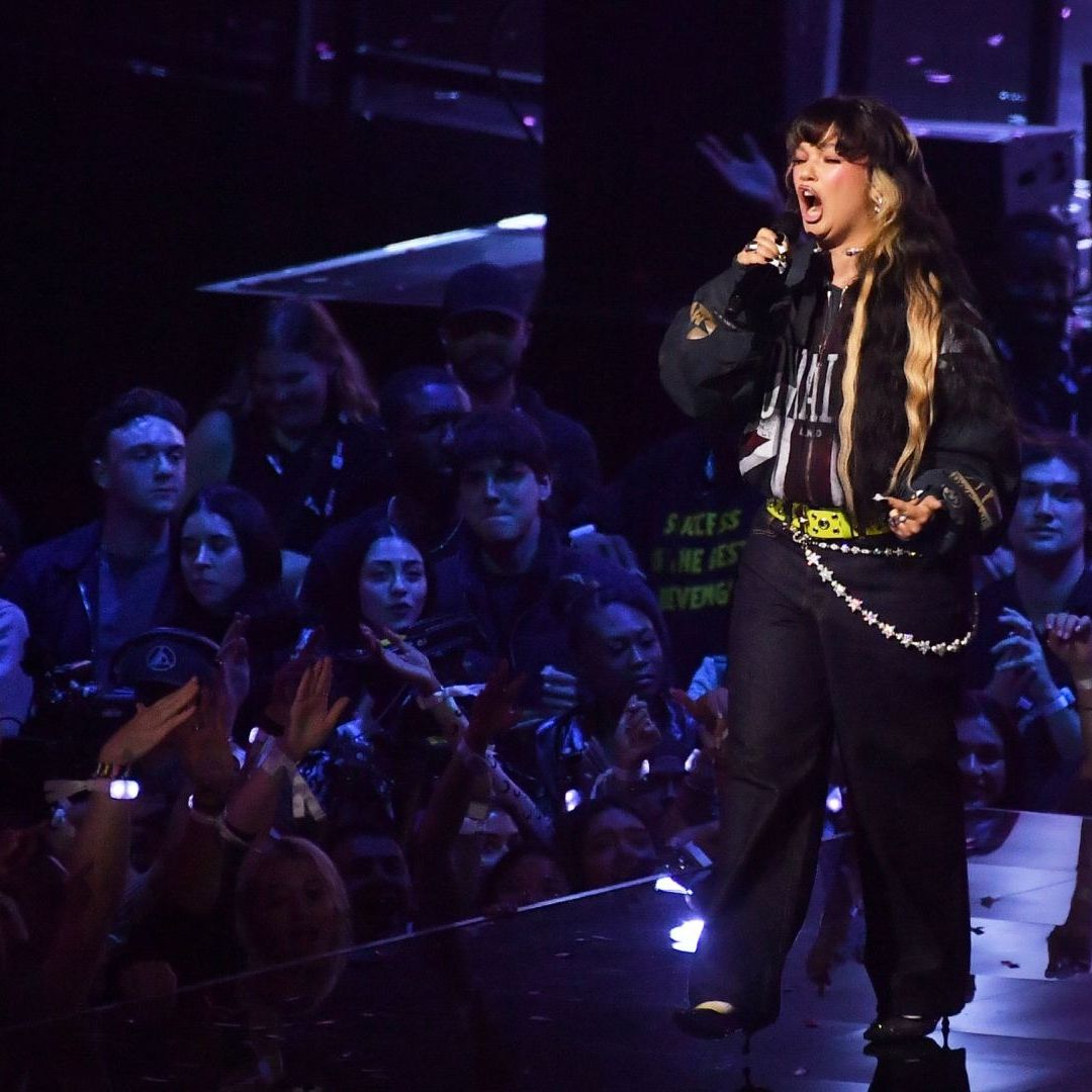 Lola Young, cantante de Messy, colapsa en el escenario en un festival en Nueva York