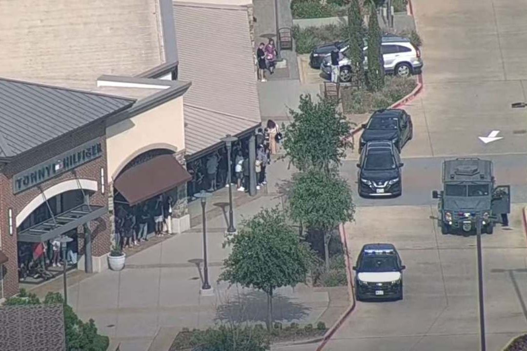 Reportan Balacera en Centro Comercial en Allen, Texas