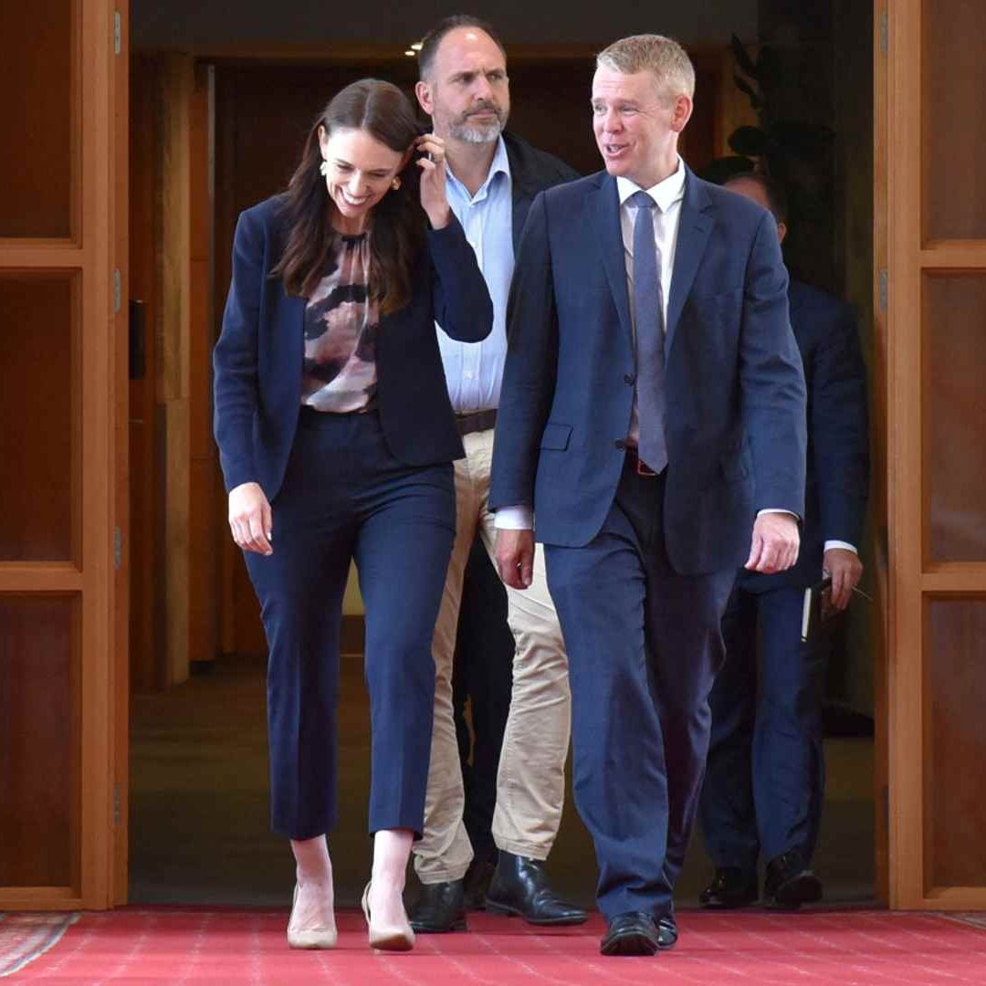 Jacinda Arden se despide del gobierno de Nueva Zelanda y Chris Hipkins jura como primer ministro
