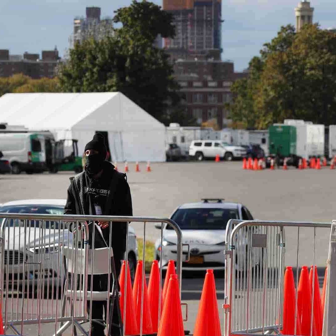 Refugios construidos en Nueva York para los migrantes