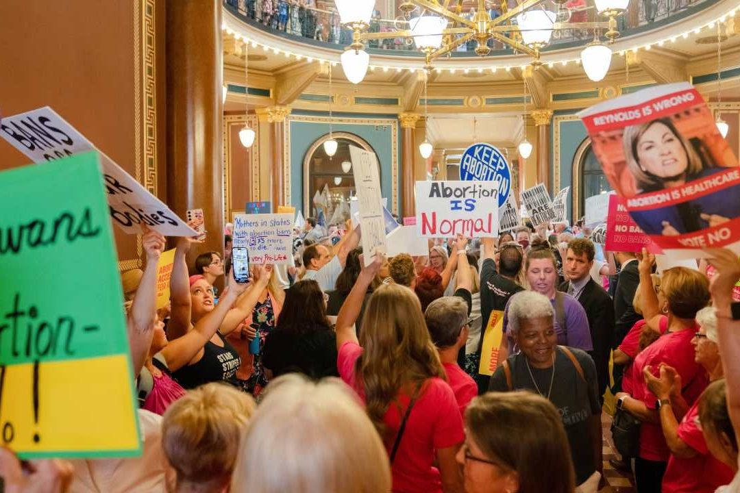 ‘Por Latido Fetal’, Iowa Prohíbe Abortos a Partir de 6 Semanas