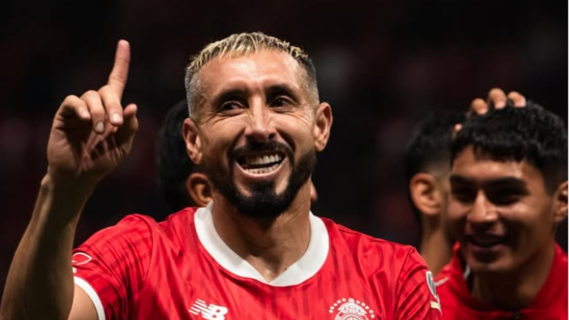 Héctor Herrera se Corona con Toluca, Recibe Premio y Exesposa le Envía Mensaje