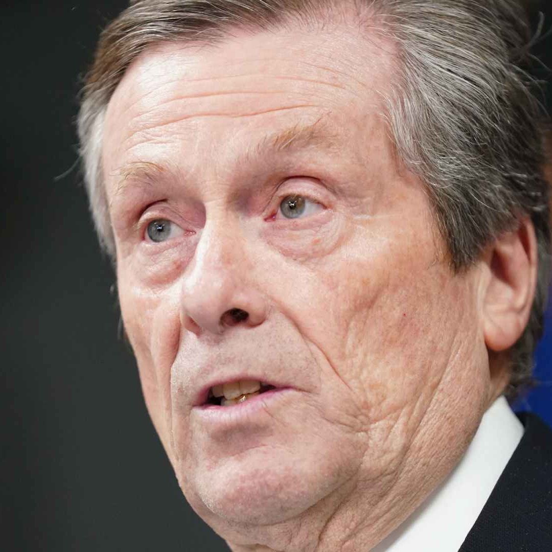 Dimite John Tory, alcalde de Toronto