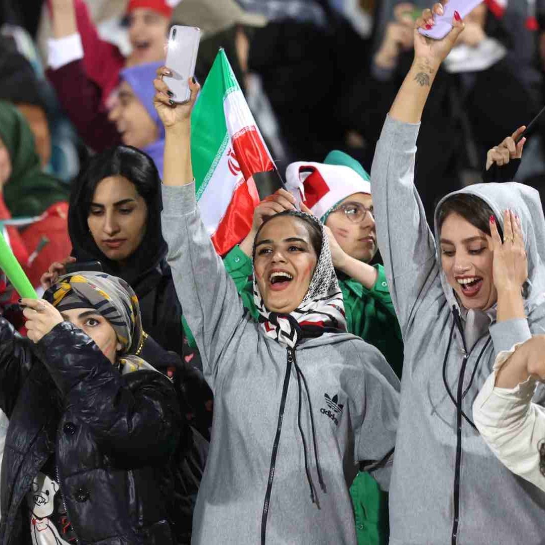 En enero de 2022, por segunda vez en cuatro décadas, se permitió la asistencia en Teherán de unas 2 mil aficionadas al encuentro de Irán contra Irak